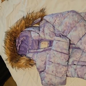 Girls winter jacket 💜🩵 size 10/12